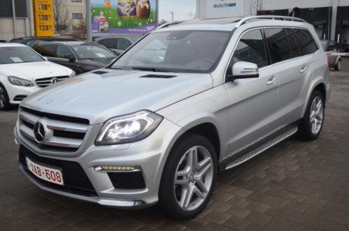 Welkom 8 Eco Taxi Turnhout - SUV Grijs Parking